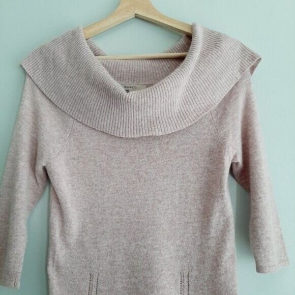 RW&CO Off-Shoulder Sweater Top Pastel Pink Sz S - Picture 3 of 8